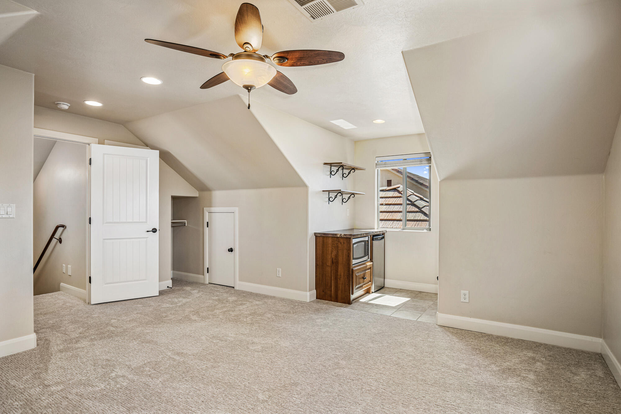 HUNTINGTON AT STONEBRIDGE - Residential