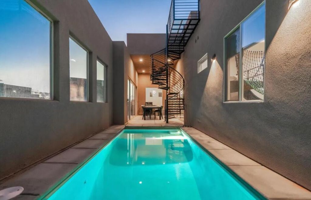 Photo of 5089 W 3175 S, Hurricane, UT 84737 (MLS # 25-266190)