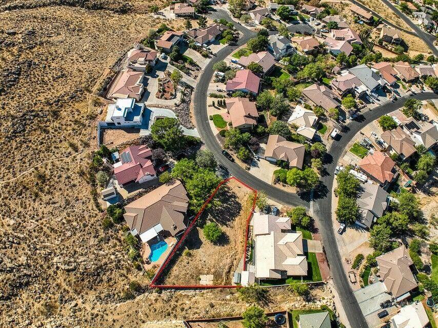 BLOOMINGTON HILLS - Land