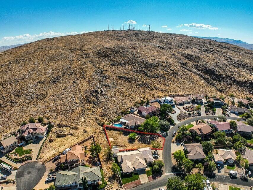 BLOOMINGTON HILLS - Land