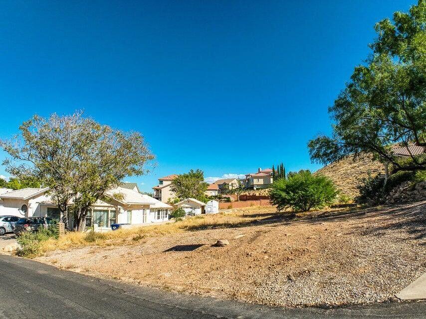 BLOOMINGTON HILLS - Land