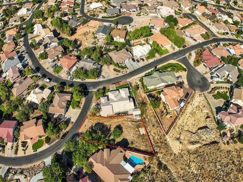 BLOOMINGTON HILLS - Land