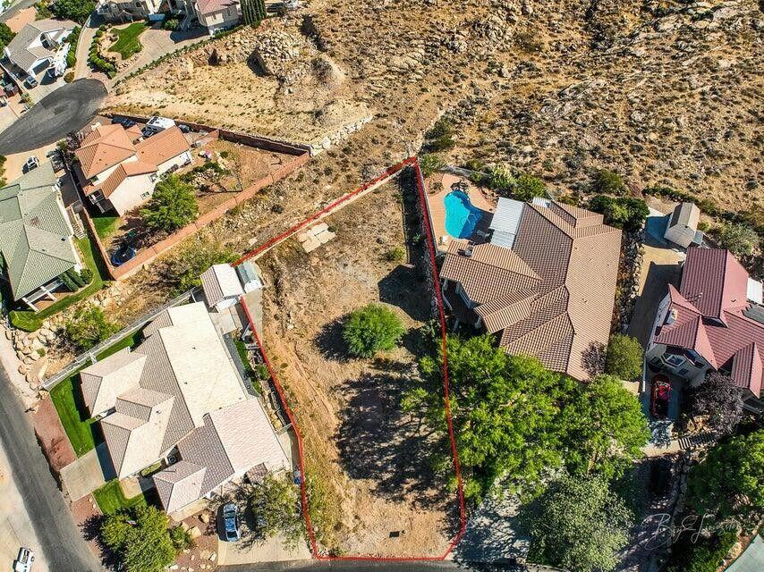 BLOOMINGTON HILLS - Land