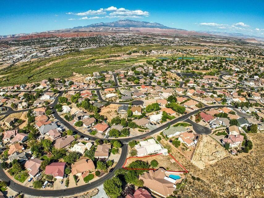 BLOOMINGTON HILLS - Land