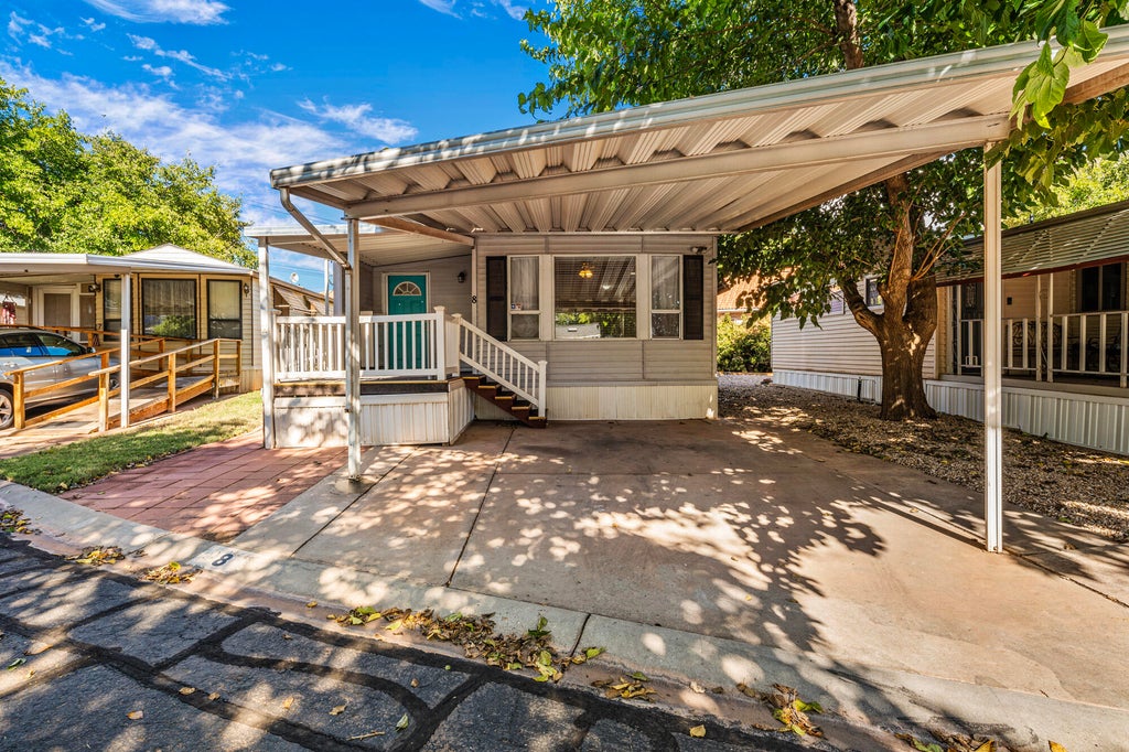 Photo of 180 N 1100 E 8 #8, Washington, UT 84780 (MLS # 26-277246)