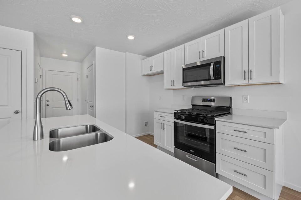 LAVENDER CANYON AT LONG VALLEY - Residential