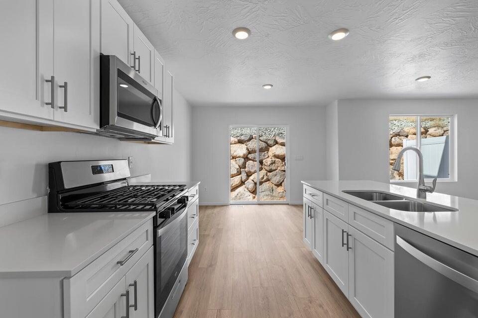 LAVENDER CANYON AT LONG VALLEY - Residential