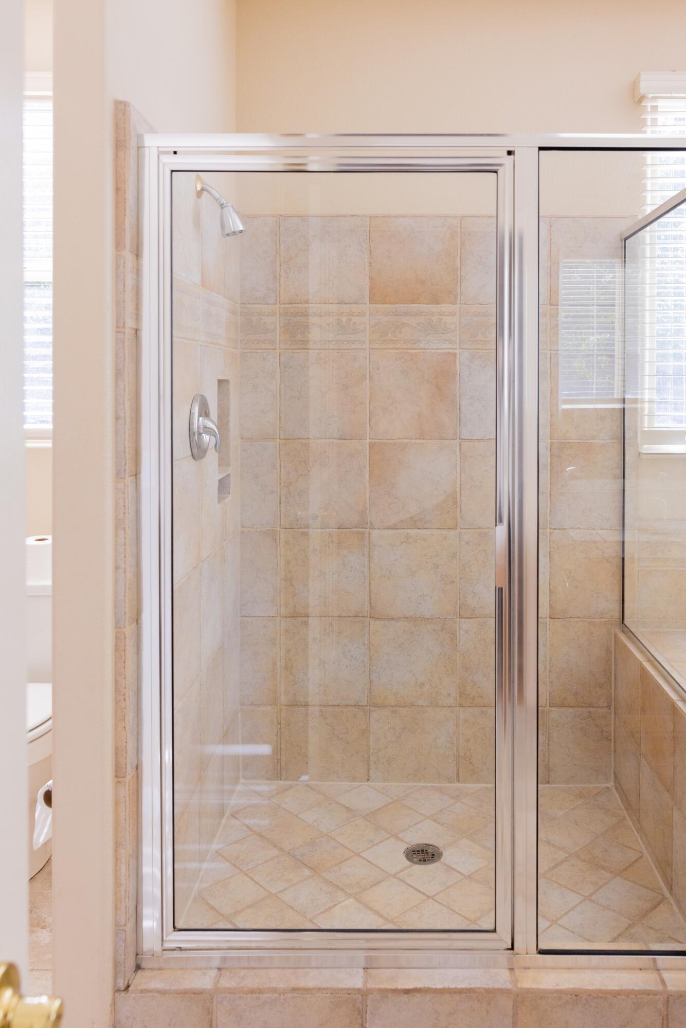 PARADISE CANYON - Residential