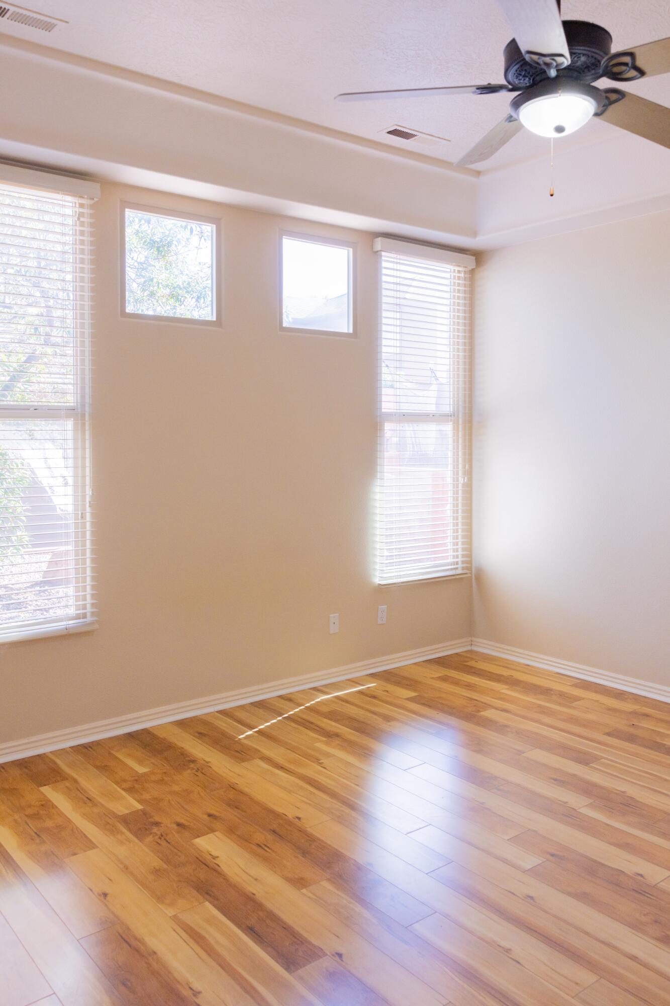 PARADISE CANYON - Residential