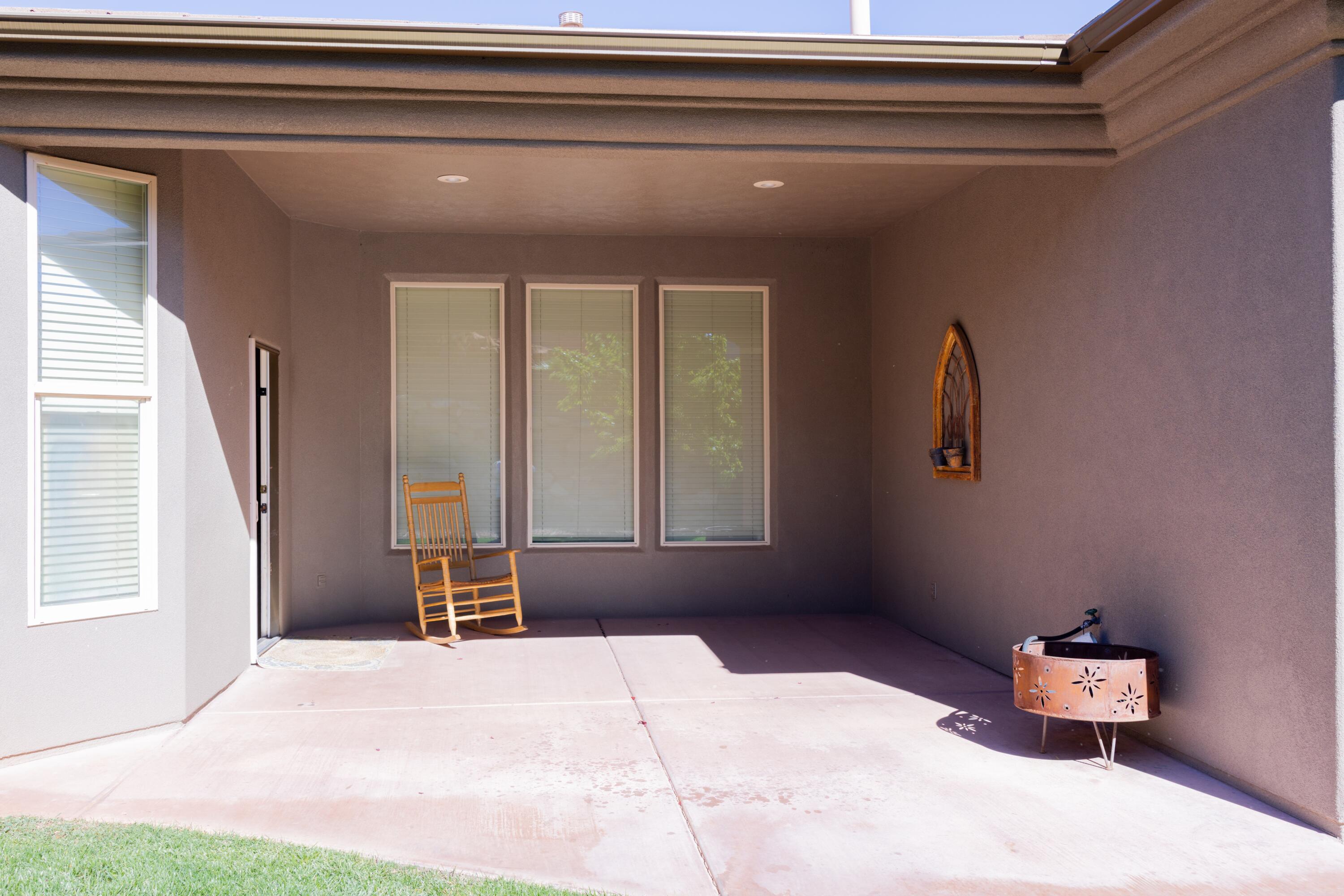 PARADISE CANYON - Residential