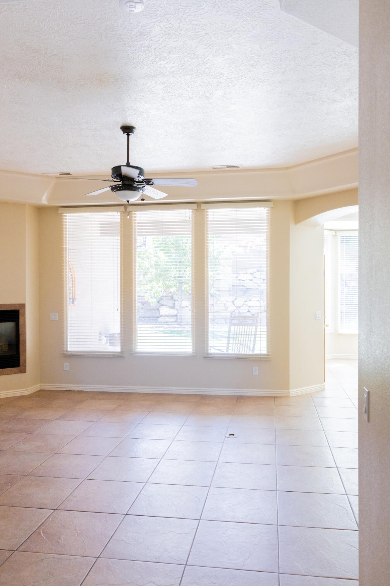 PARADISE CANYON - Residential