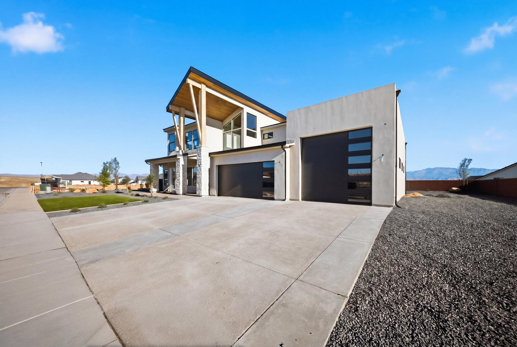 DESERT SOLACE - Residential