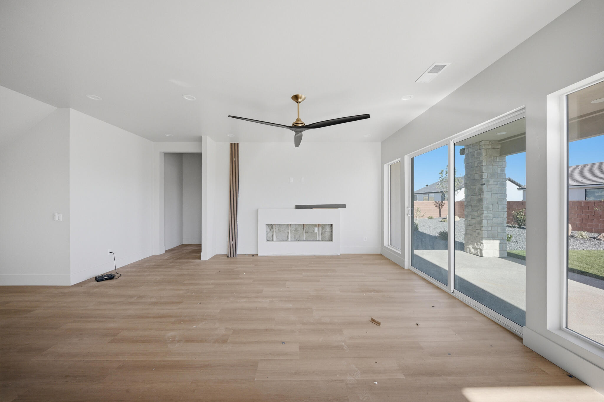 DESERT SOLACE - Residential