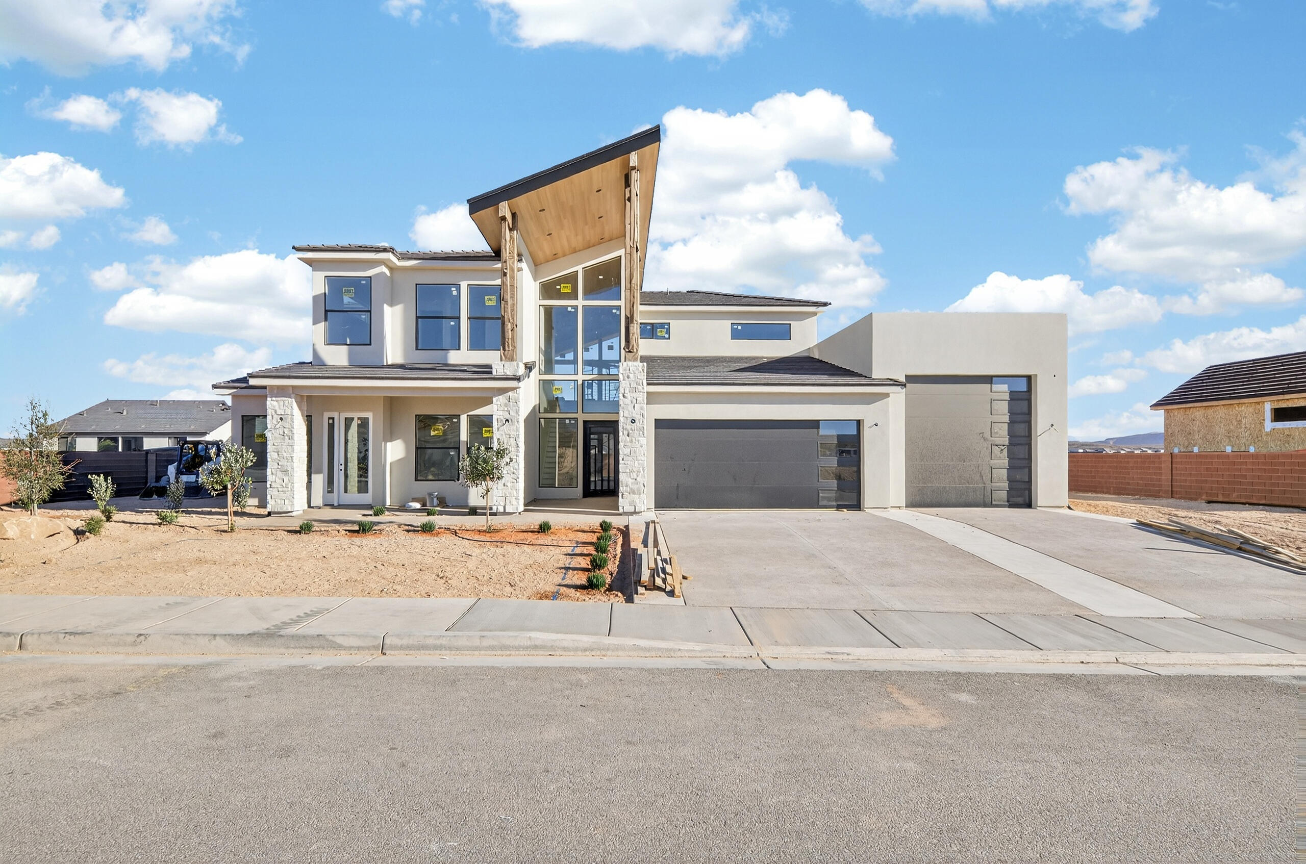 DESERT SOLACE - Residential