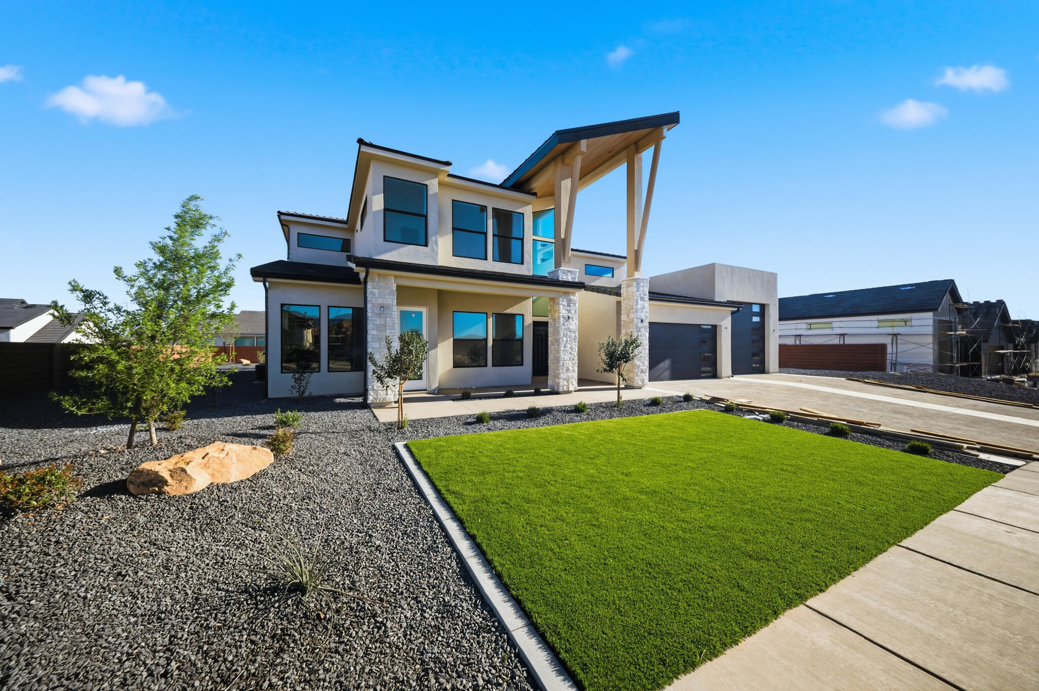 DESERT SOLACE - Residential