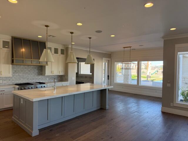 2275 E MEADOW VALLEY LN