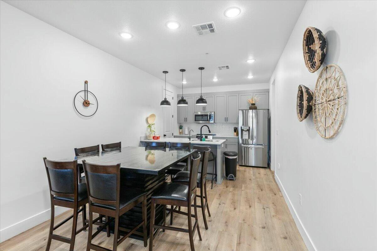 DESERT COLOR RESORT - Residential