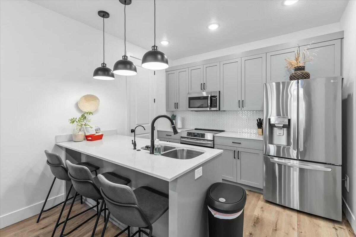 DESERT COLOR RESORT - Residential