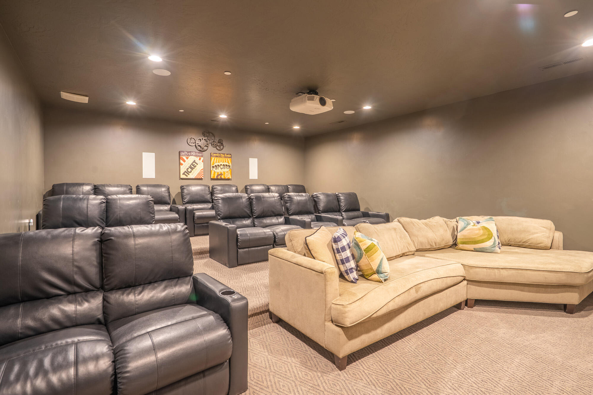 PARADISE VILLAGE AT ZION - Residential