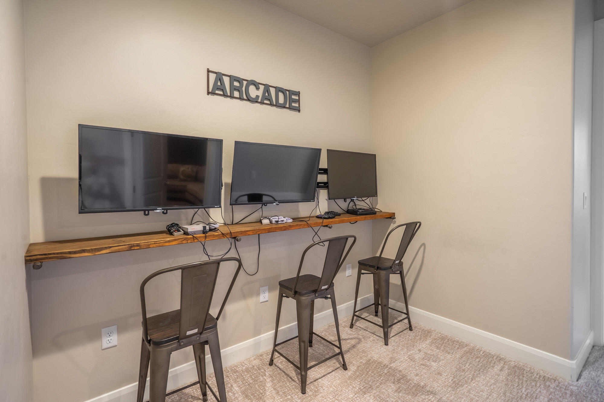 PARADISE VILLAGE AT ZION - Residential