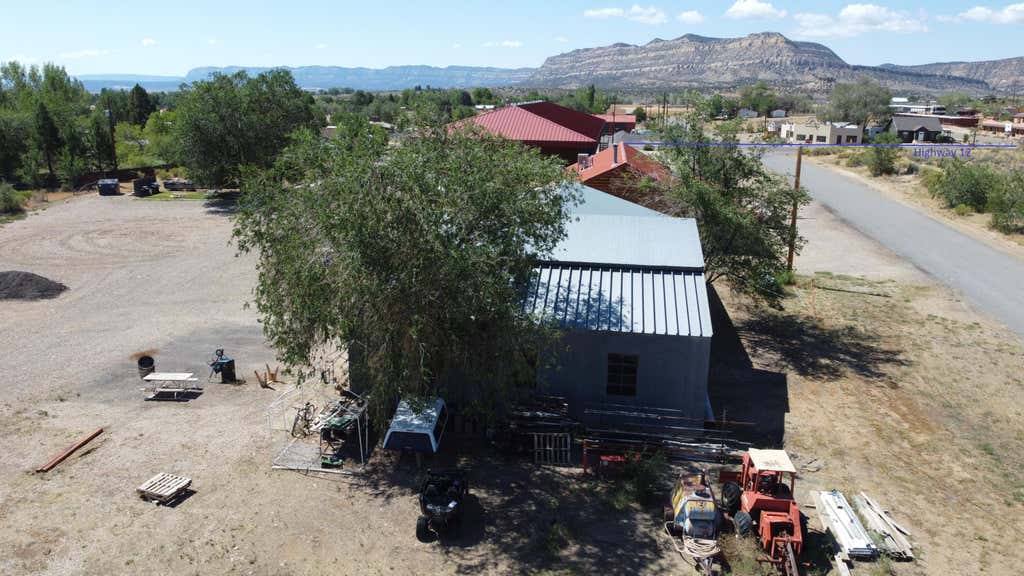 Photo of 80 N 400 W, Escalante, UT 84726 (MLS # 26-275436)