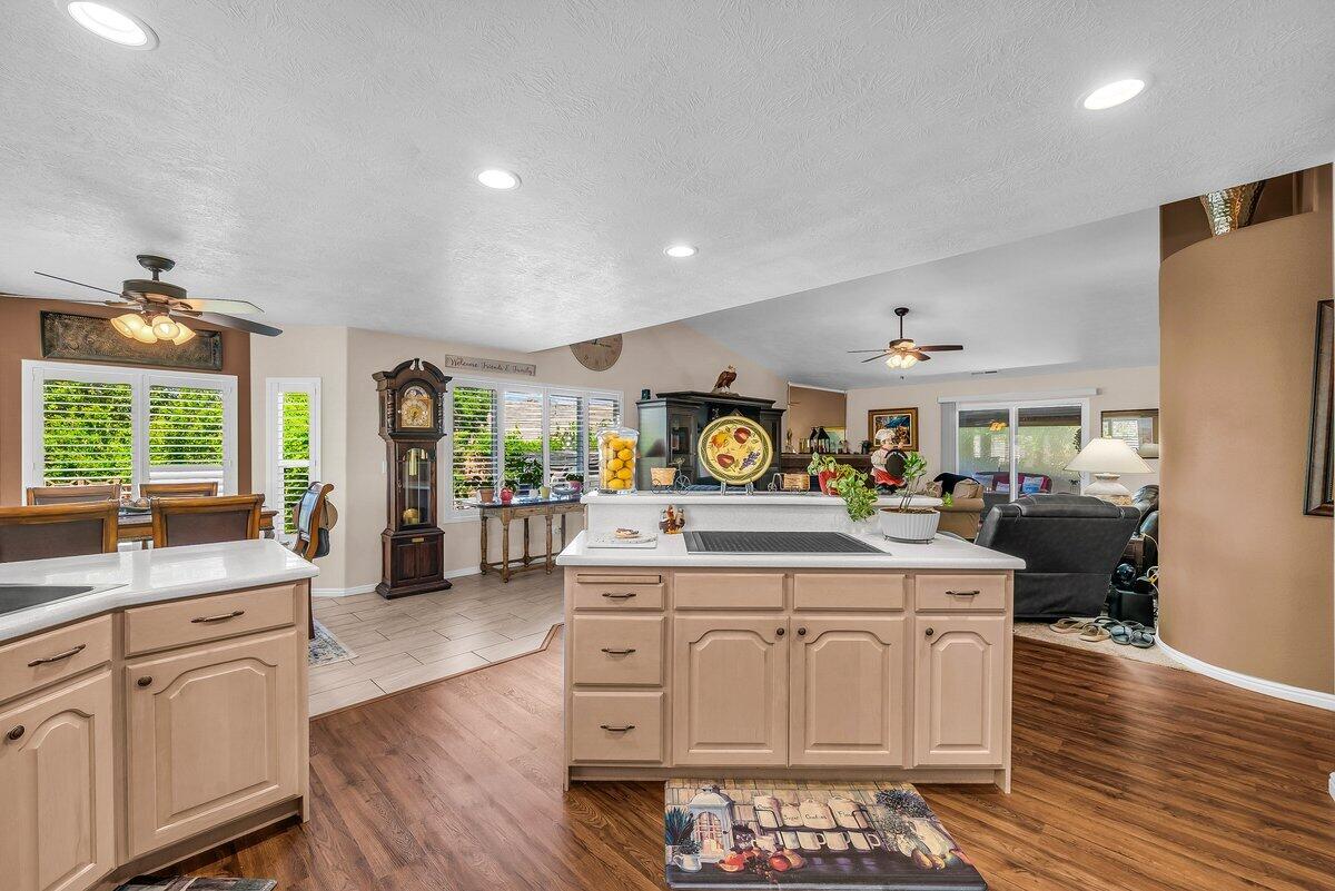 CANYON TERRACE ESTATES - Residential