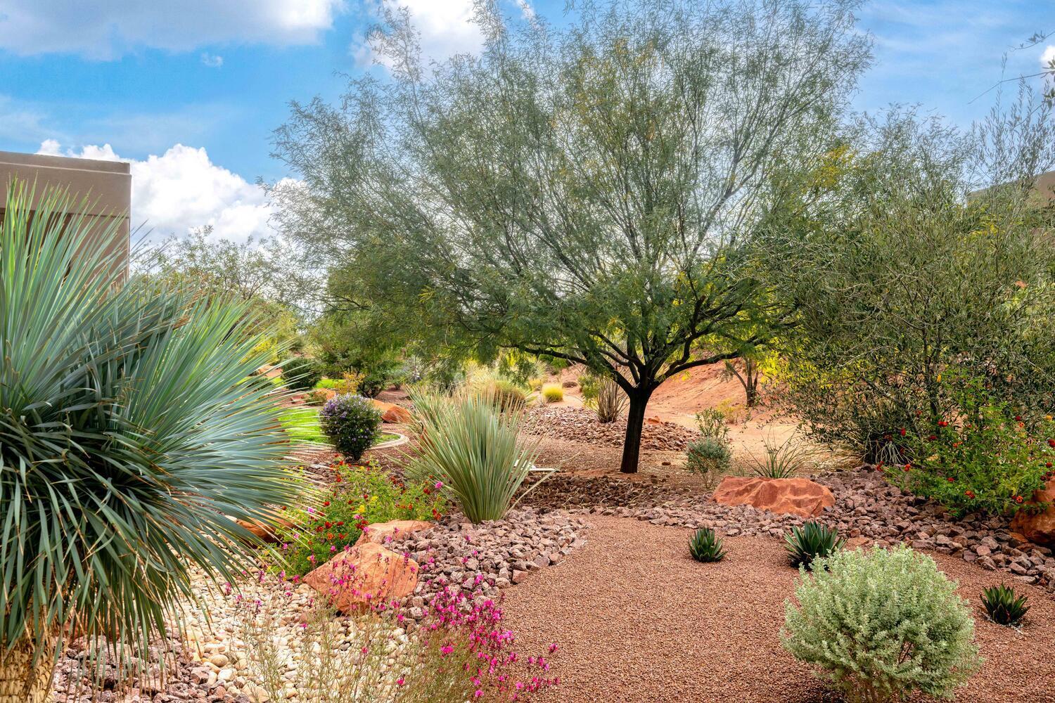 TOROWEAP AT ENTRADA - Residential