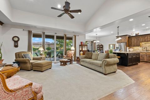 Tiny photo for 565 E RIO de SION DR, Virgin, UT 84779 (MLS # 25-262344)