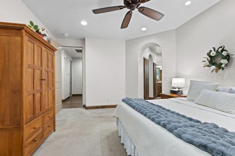 Tiny photo for 565 E RIO de SION DR, Virgin, UT 84779 (MLS # 25-262344)