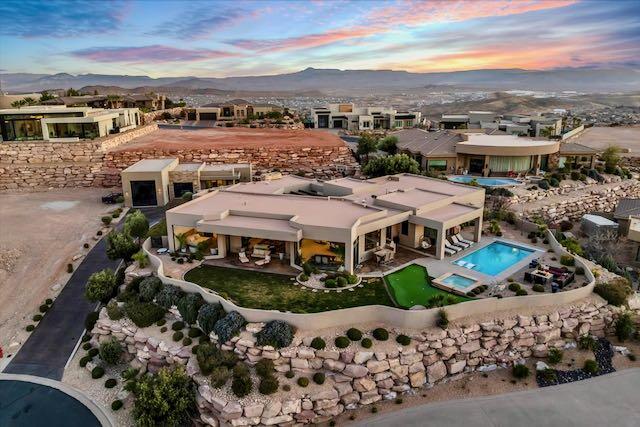 STONE CLIFF - Residential