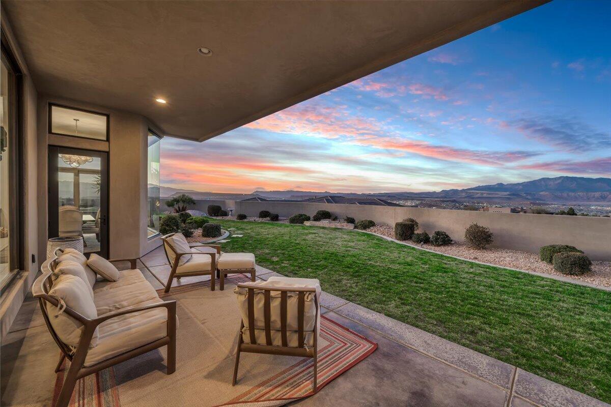 STONE CLIFF - Residential