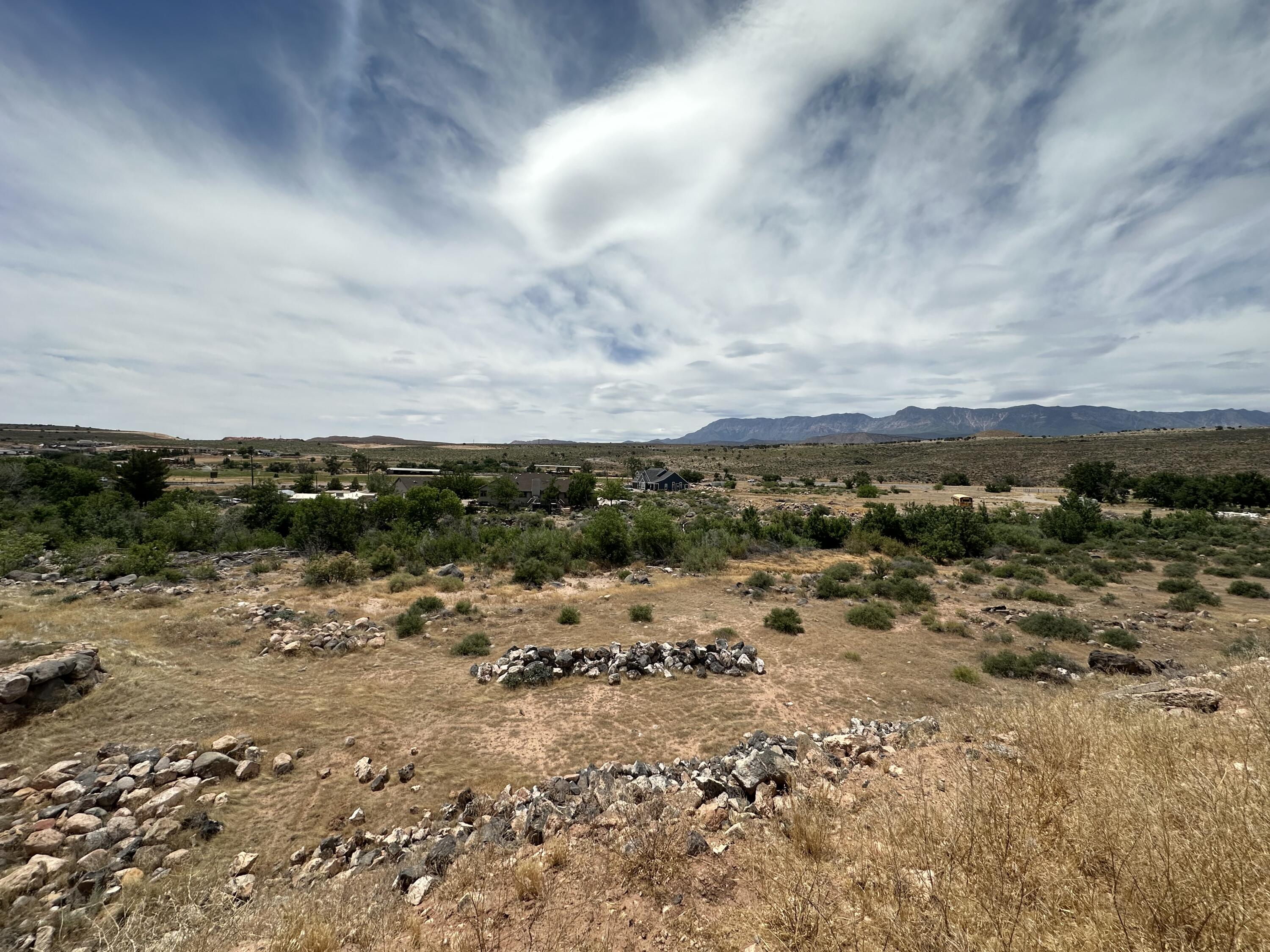 TOQUERVILLE TOWNSITE - Land
