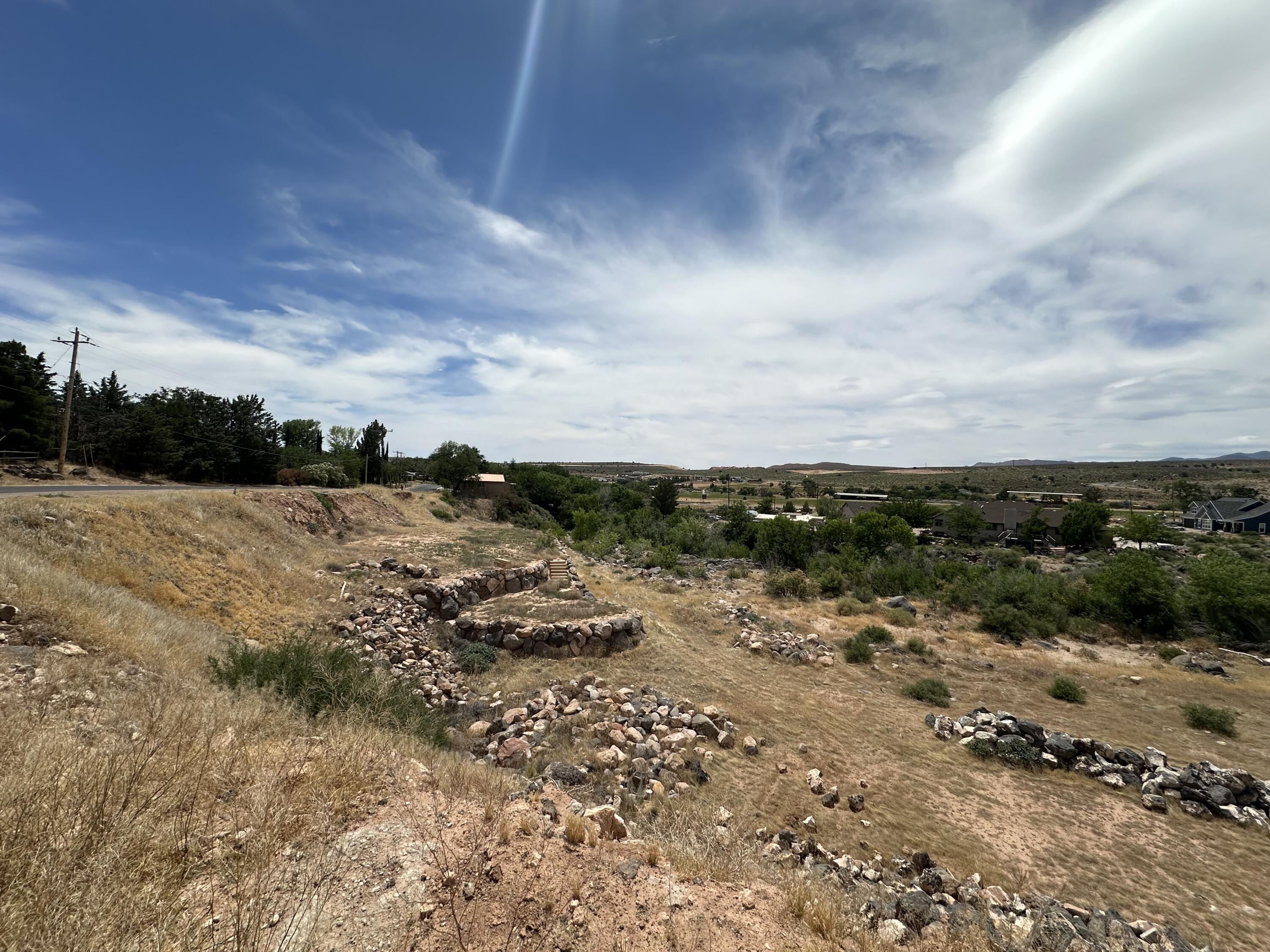 TOQUERVILLE TOWNSITE - Land