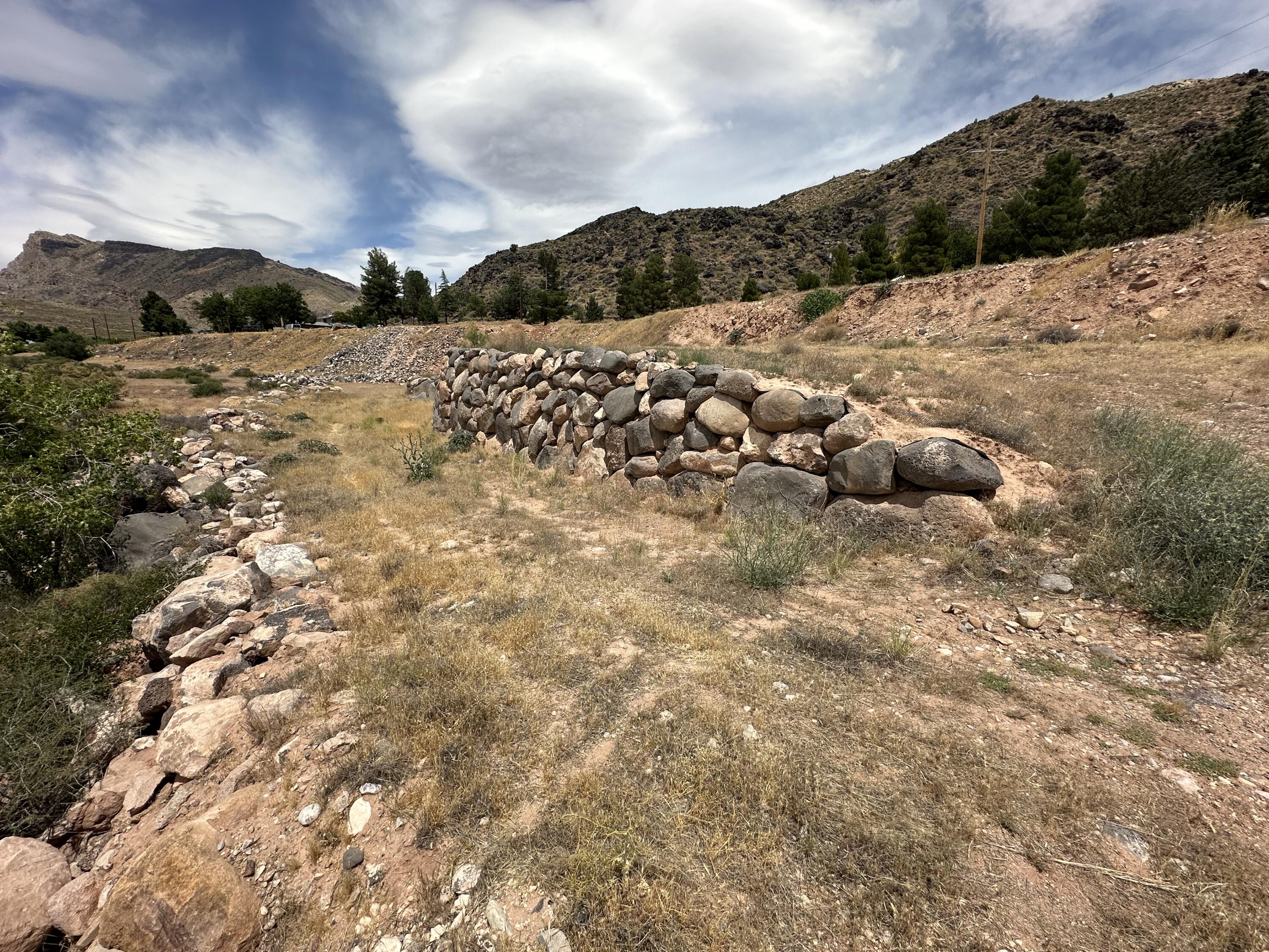 TOQUERVILLE TOWNSITE - Land