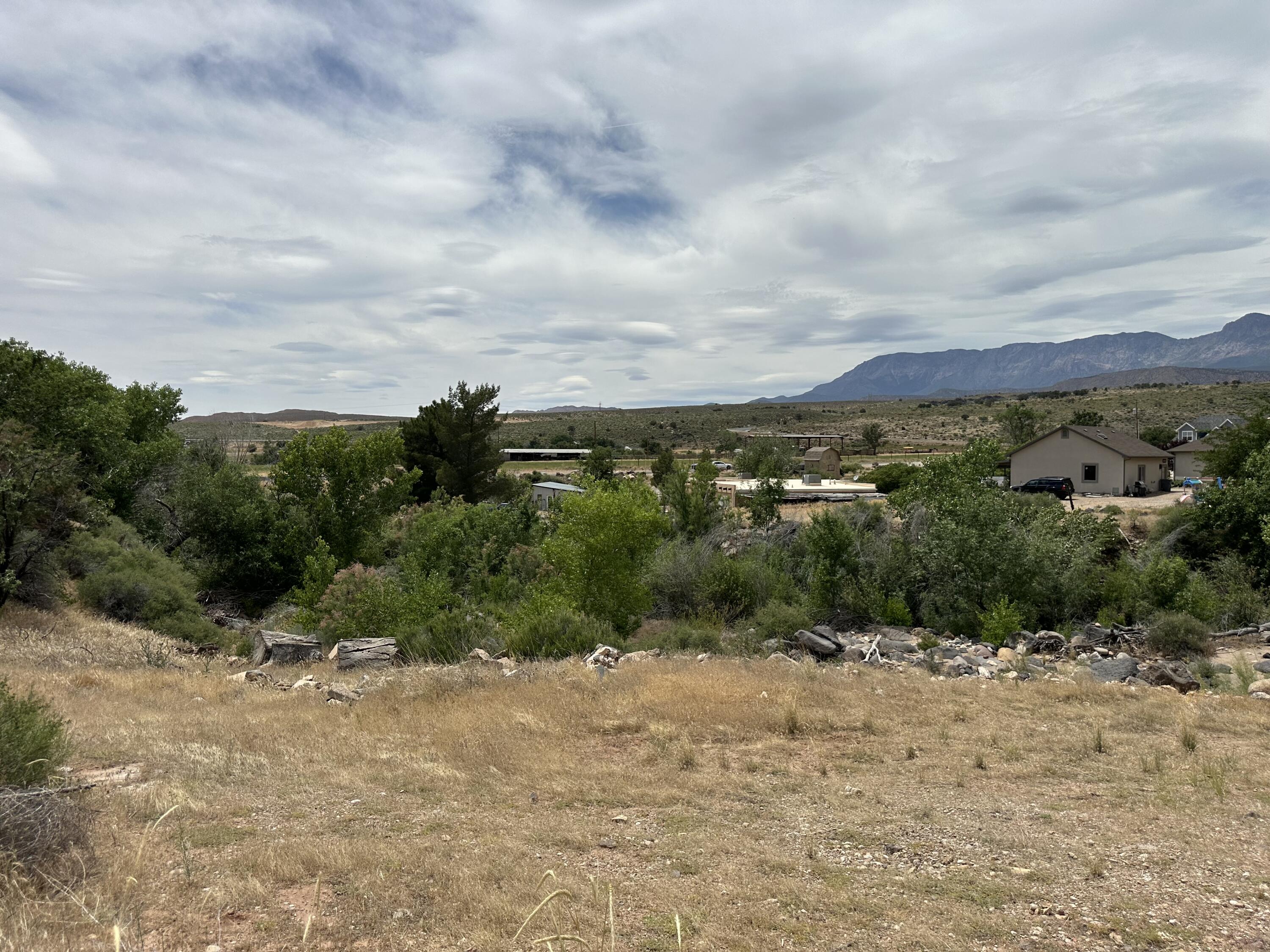 TOQUERVILLE TOWNSITE - Land