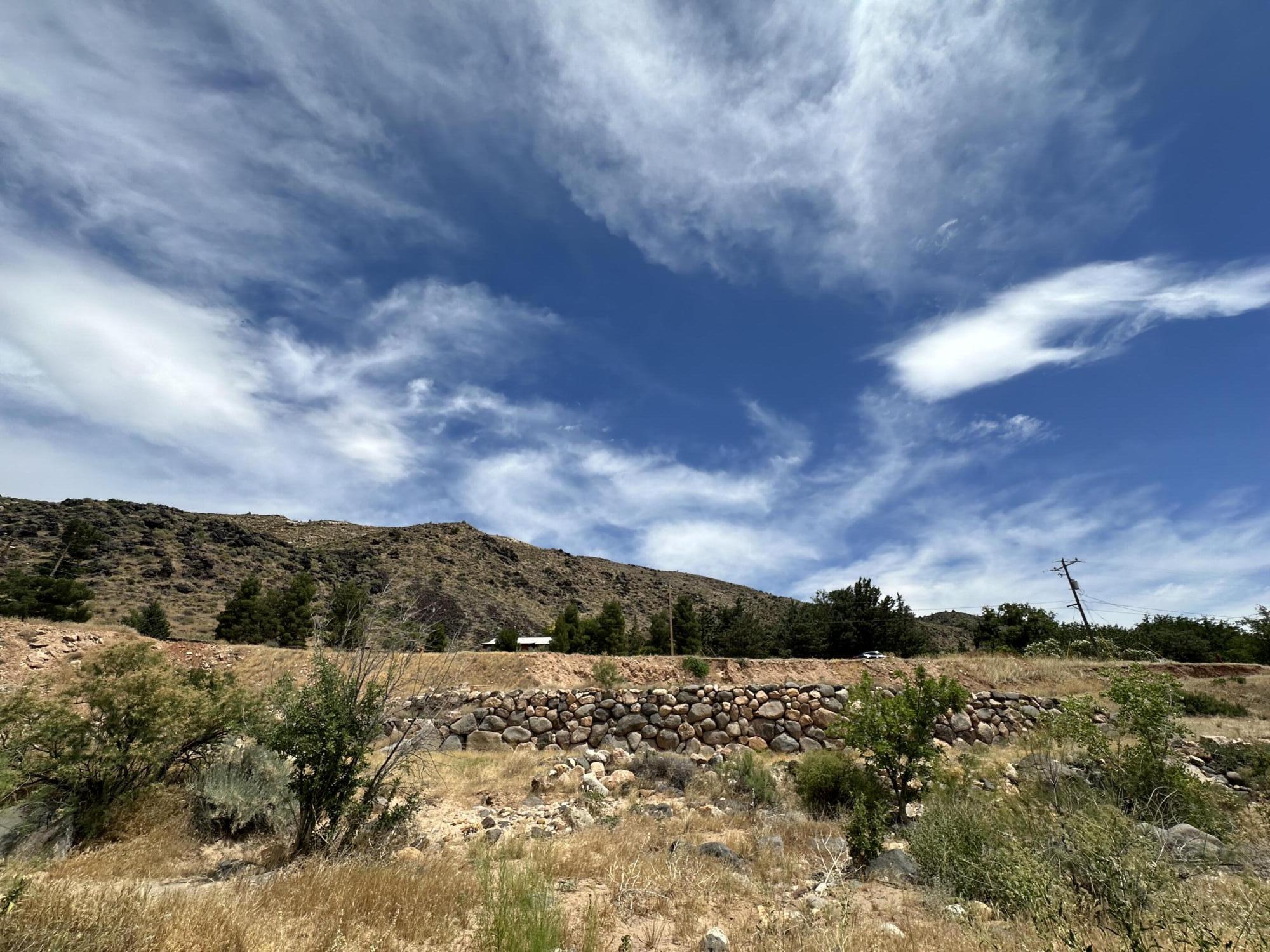 TOQUERVILLE TOWNSITE - Land