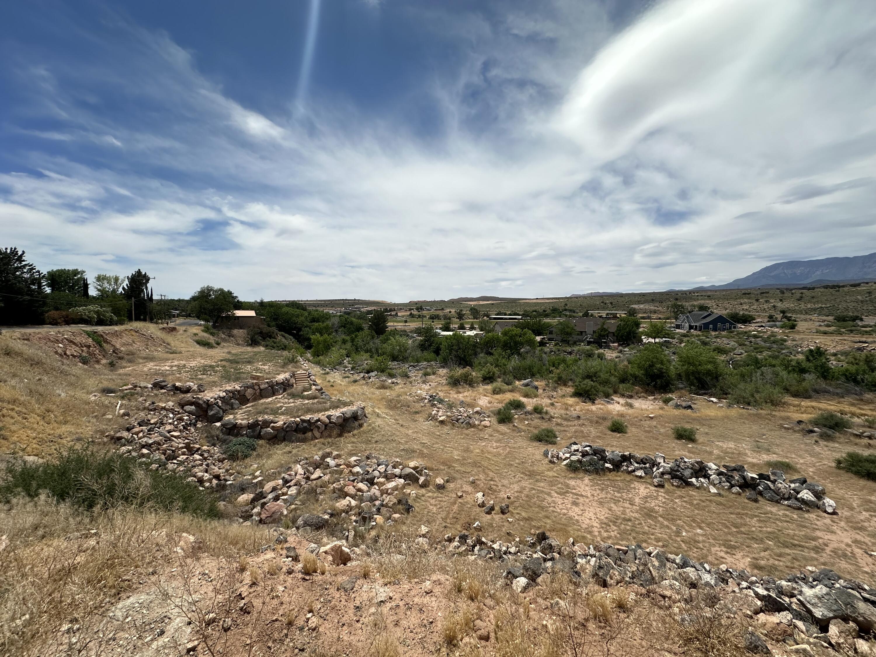 TOQUERVILLE TOWNSITE - Land