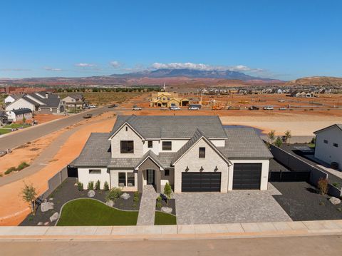Tiny photo for 303 E Mayfield Woods LN, Washington, UT 84780 (MLS # 25-266171)