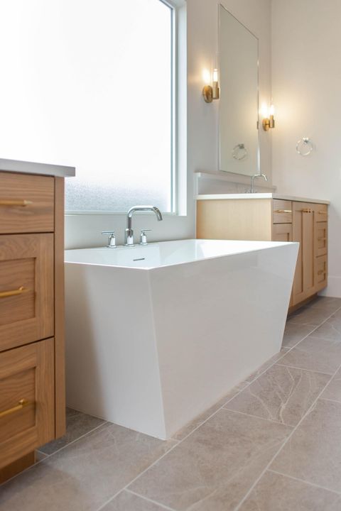 Tiny photo for 303 E Mayfield Woods LN, Washington, UT 84780 (MLS # 25-266171)