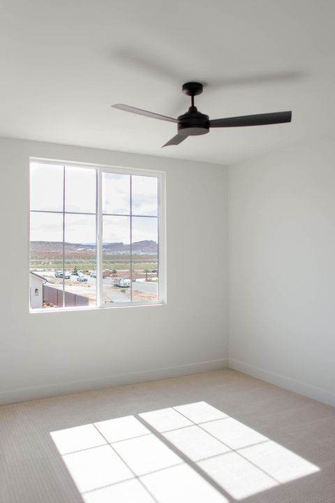 Tiny photo for 303 E Mayfield Woods LN, Washington, UT 84780 (MLS # 25-266171)