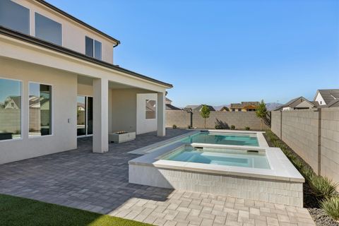 Tiny photo for 303 E Mayfield Woods LN, Washington, UT 84780 (MLS # 25-266171)