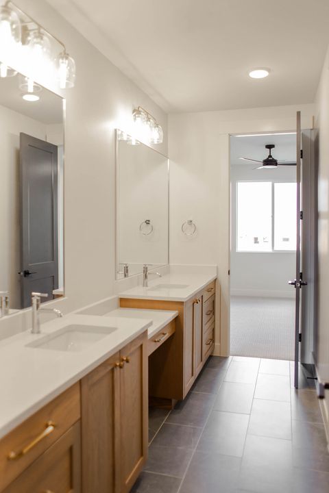 Tiny photo for 303 E Mayfield Woods LN, Washington, UT 84780 (MLS # 25-266171)