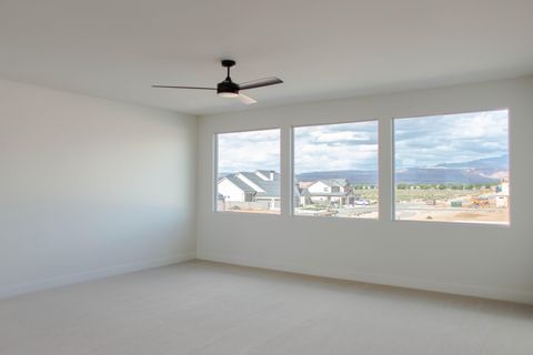 Tiny photo for 303 E Mayfield Woods LN, Washington, UT 84780 (MLS # 25-266171)