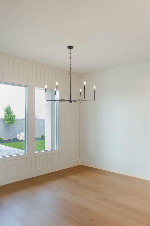 Tiny photo for 303 E Mayfield Woods LN, Washington, UT 84780 (MLS # 25-266171)