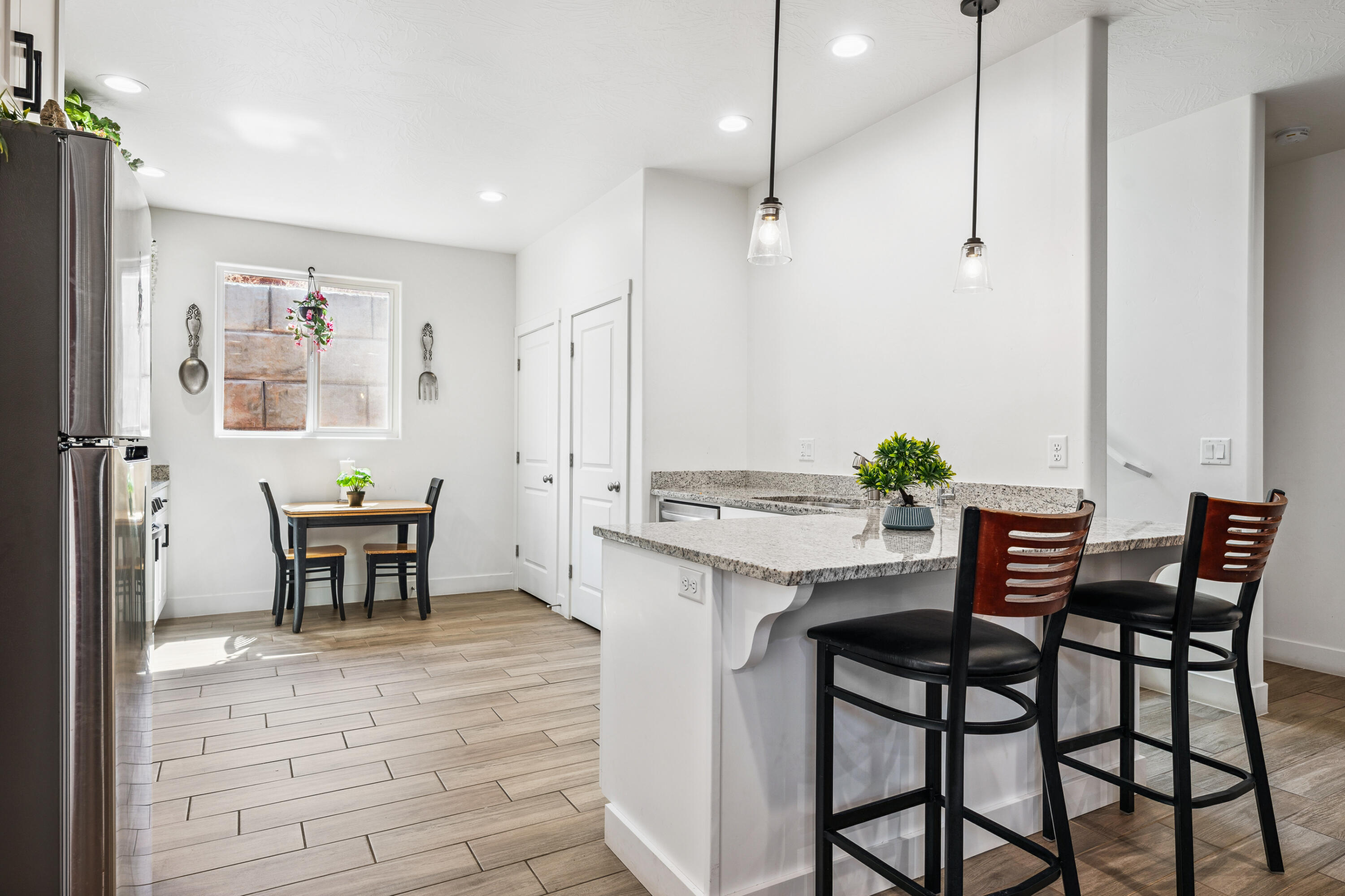 STONE POINT TOWNHOMES - Residential