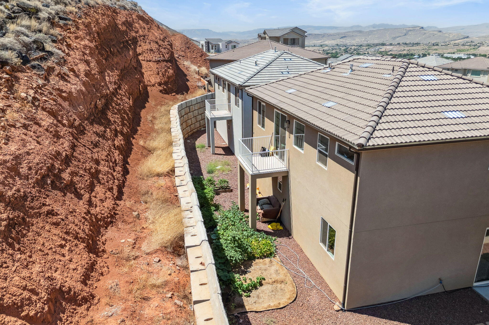 STONE POINT TOWNHOMES - Residential