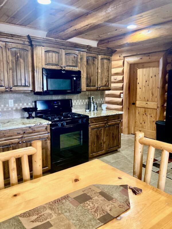 WHISPERING PINES SUB - Residential