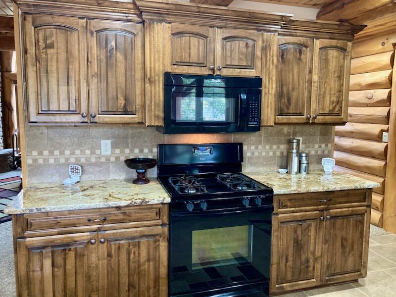 WHISPERING PINES SUB - Residential