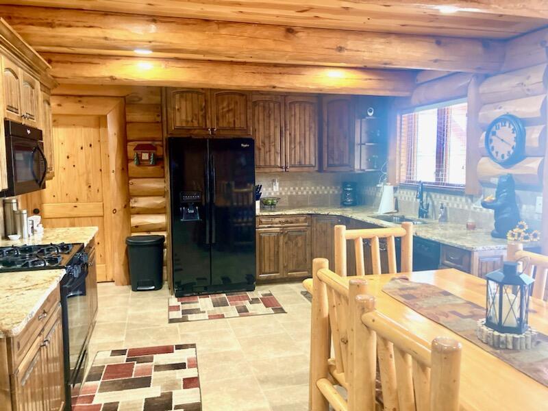 WHISPERING PINES SUB - Residential