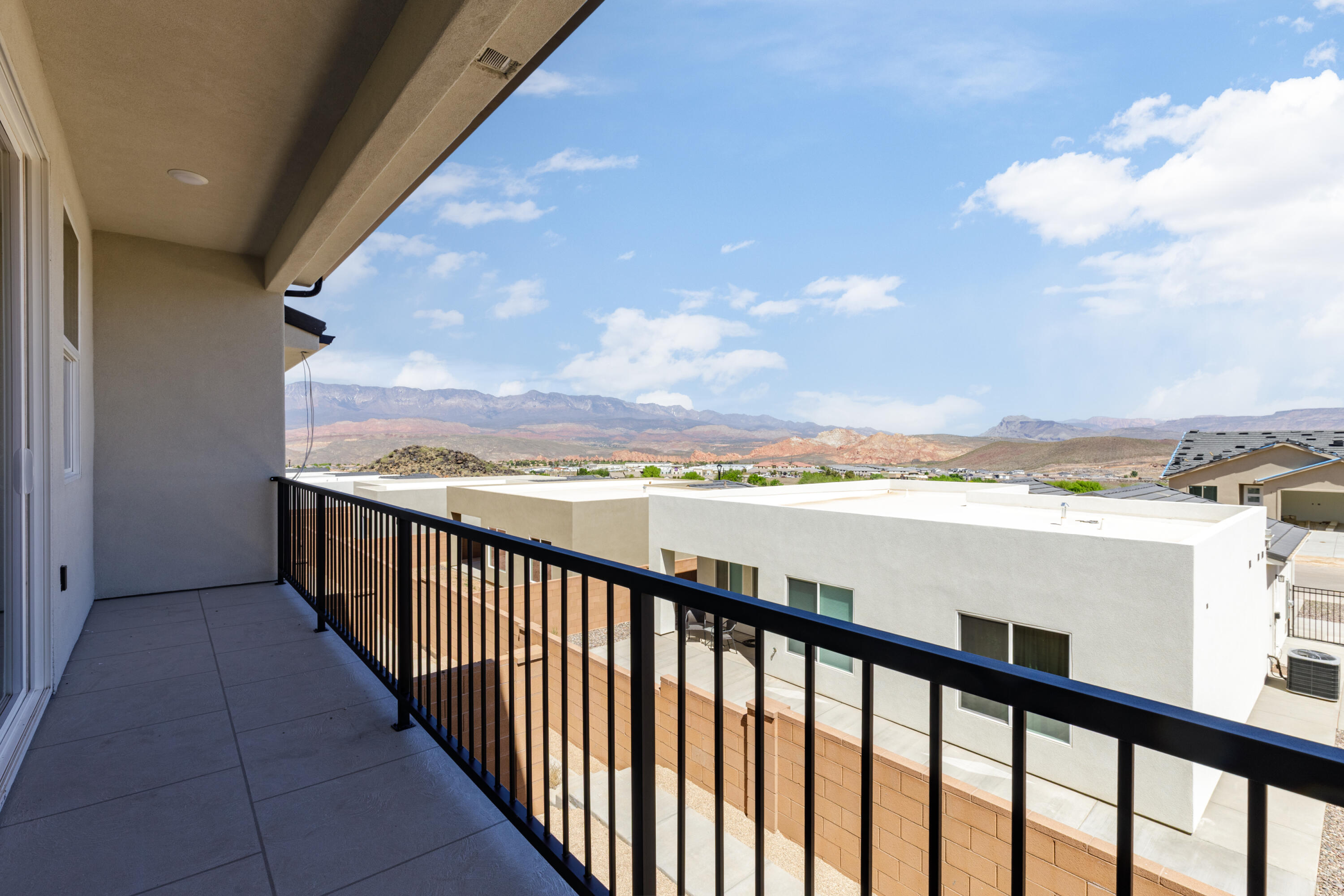 HURRICANE VIEWS - Residential